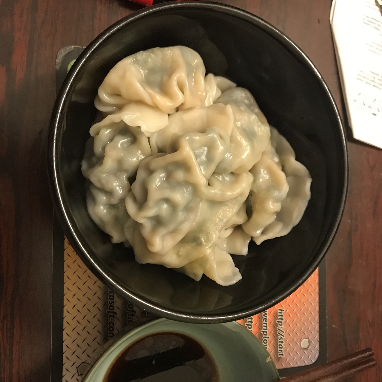 茼蒿鲜肉水饺