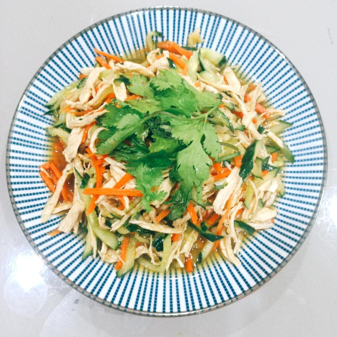 夏季清爽开胃🥒十分钟搞定🐤低脂凉拌鸡胸肉