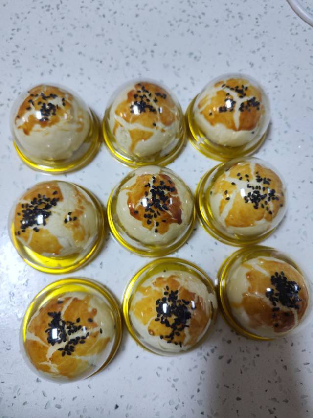 超简单 免揉 酥掉渣的蛋黄酥(超详细附全程视频)不破酥『万能酥皮』