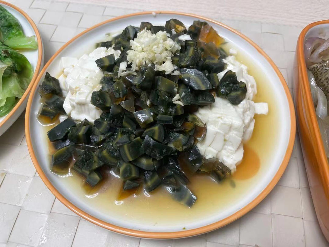 皮蛋豆腐