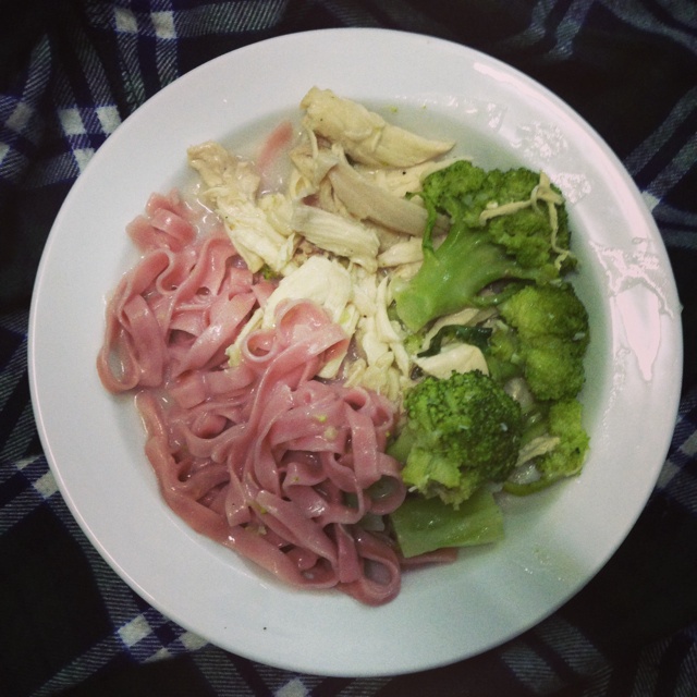 白酱鸡肉蝴蝶面