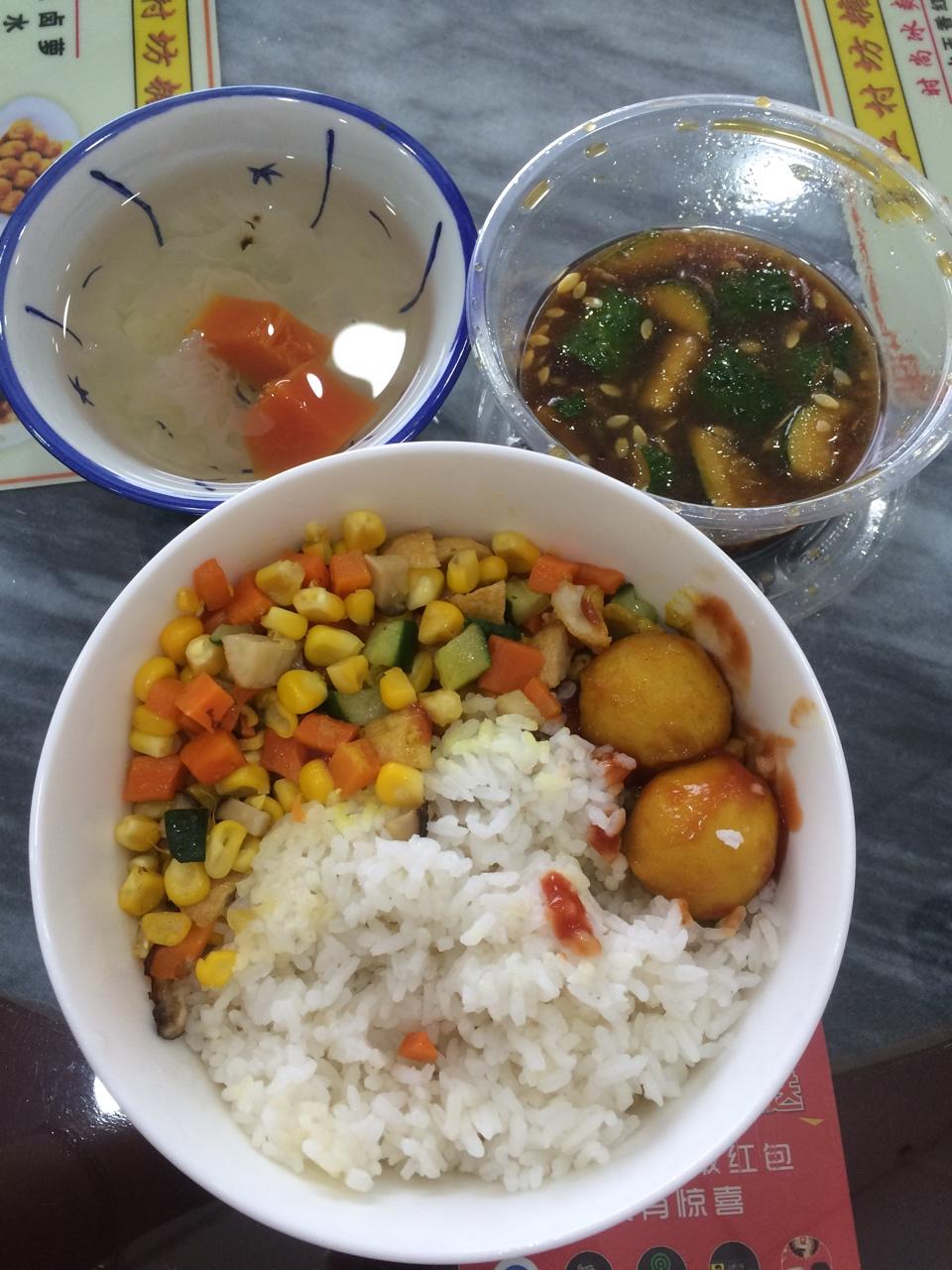 胡萝卜玉米炒黄瓜
