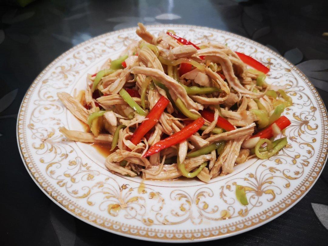 美味凉拌菜手撕鸡胸肉