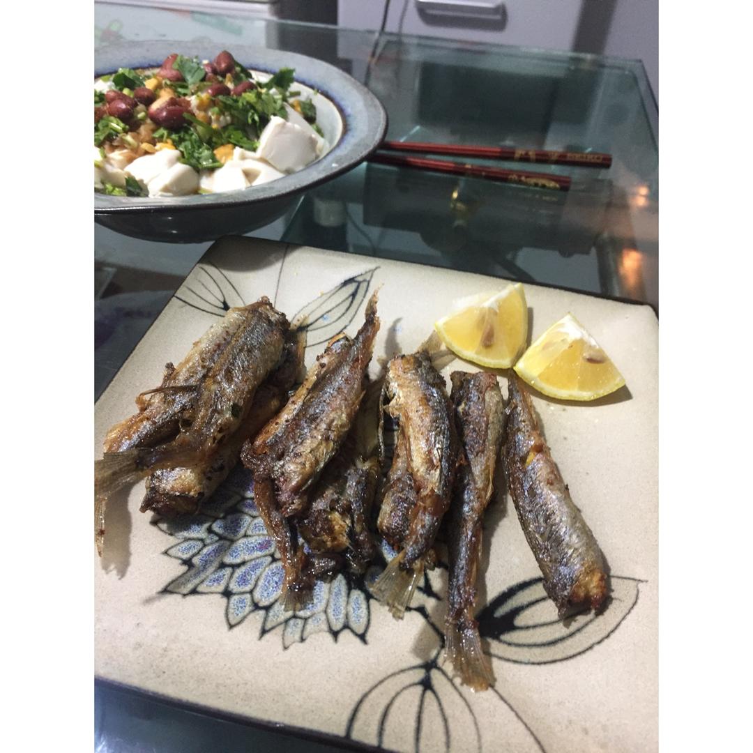 香煎椒盐多春鱼