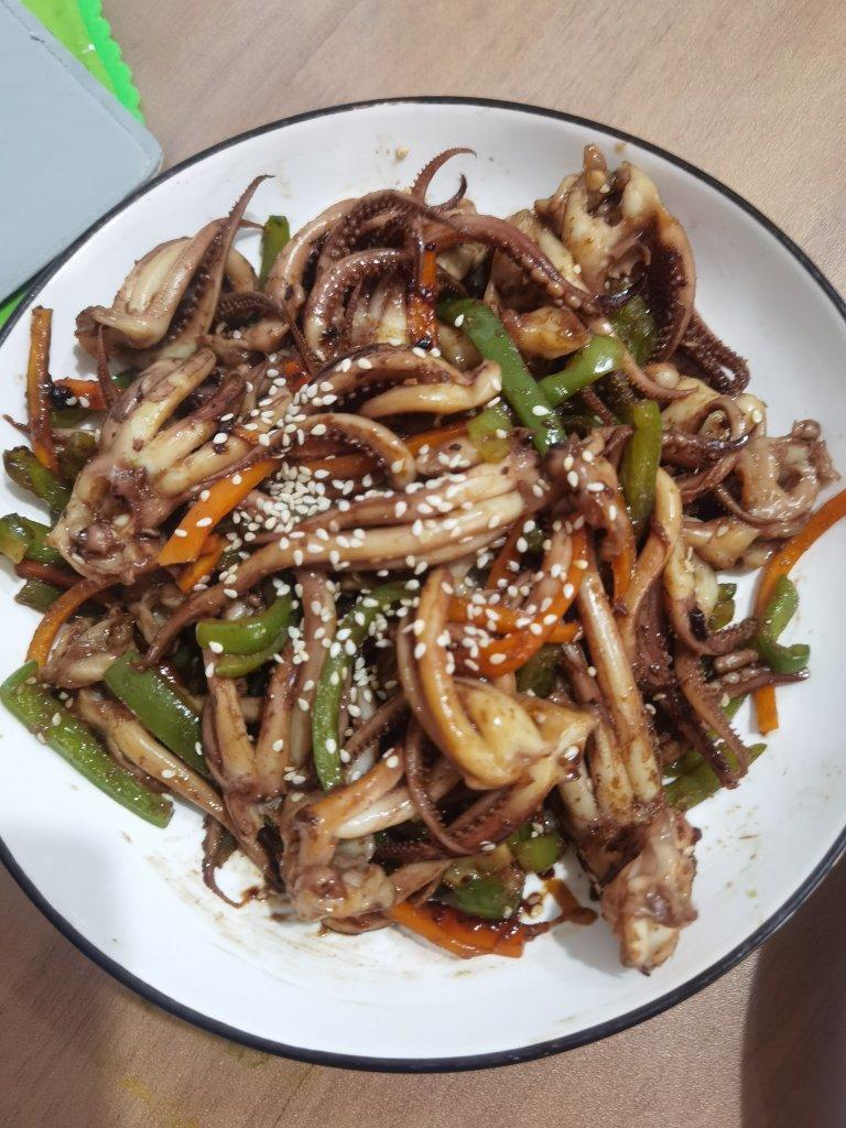 超下饭的孜然鱿鱼须，香辣爽嫩，比烧烤还好吃