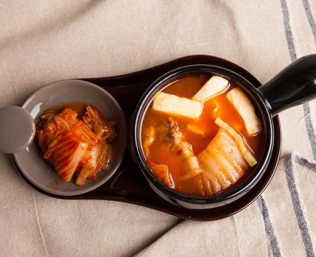 韩国经典泡菜汤的做法