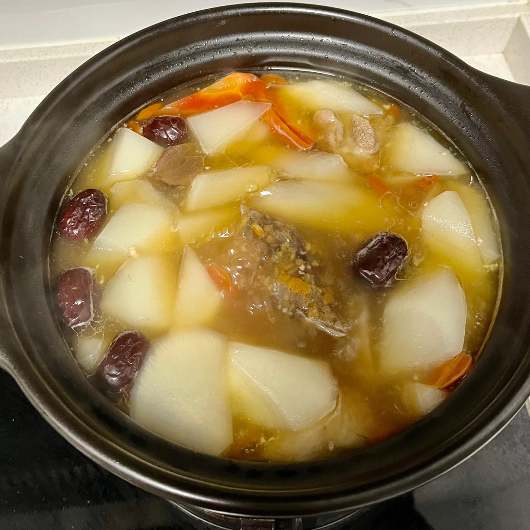 清炖滋补羊排汤