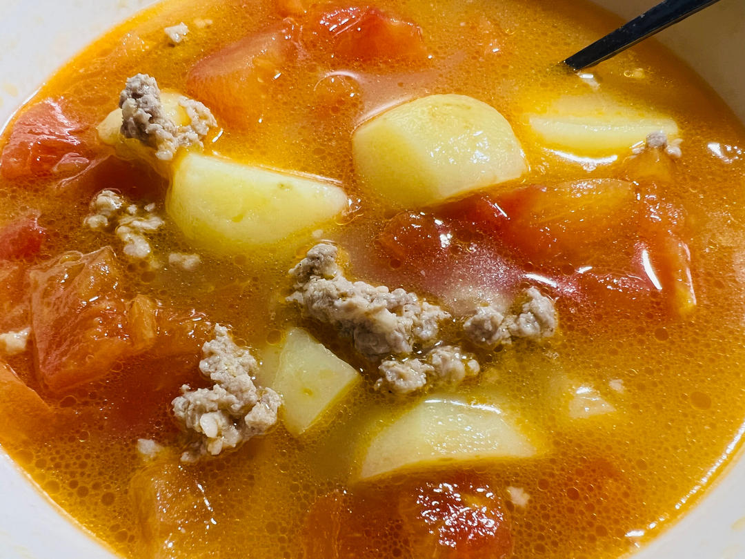 牛肉番茄土豆汤