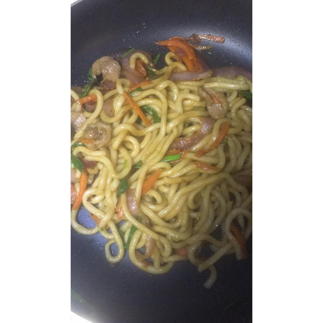什锦炒乌冬面
