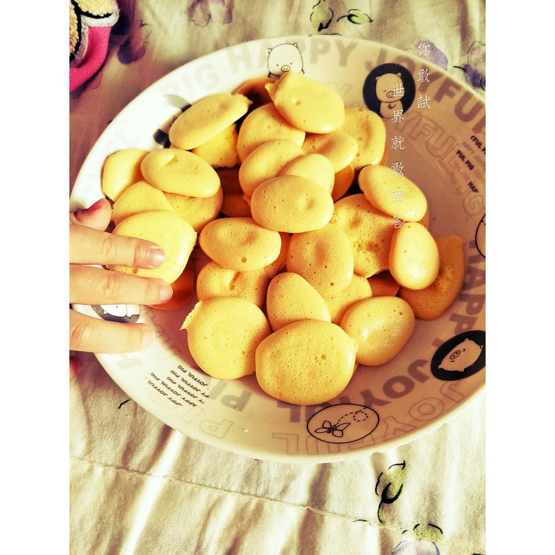 入口即化的蛋黄小饼干