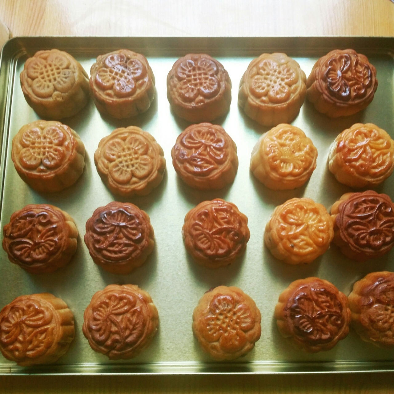 广式月饼——蛋黄莲蓉月饼