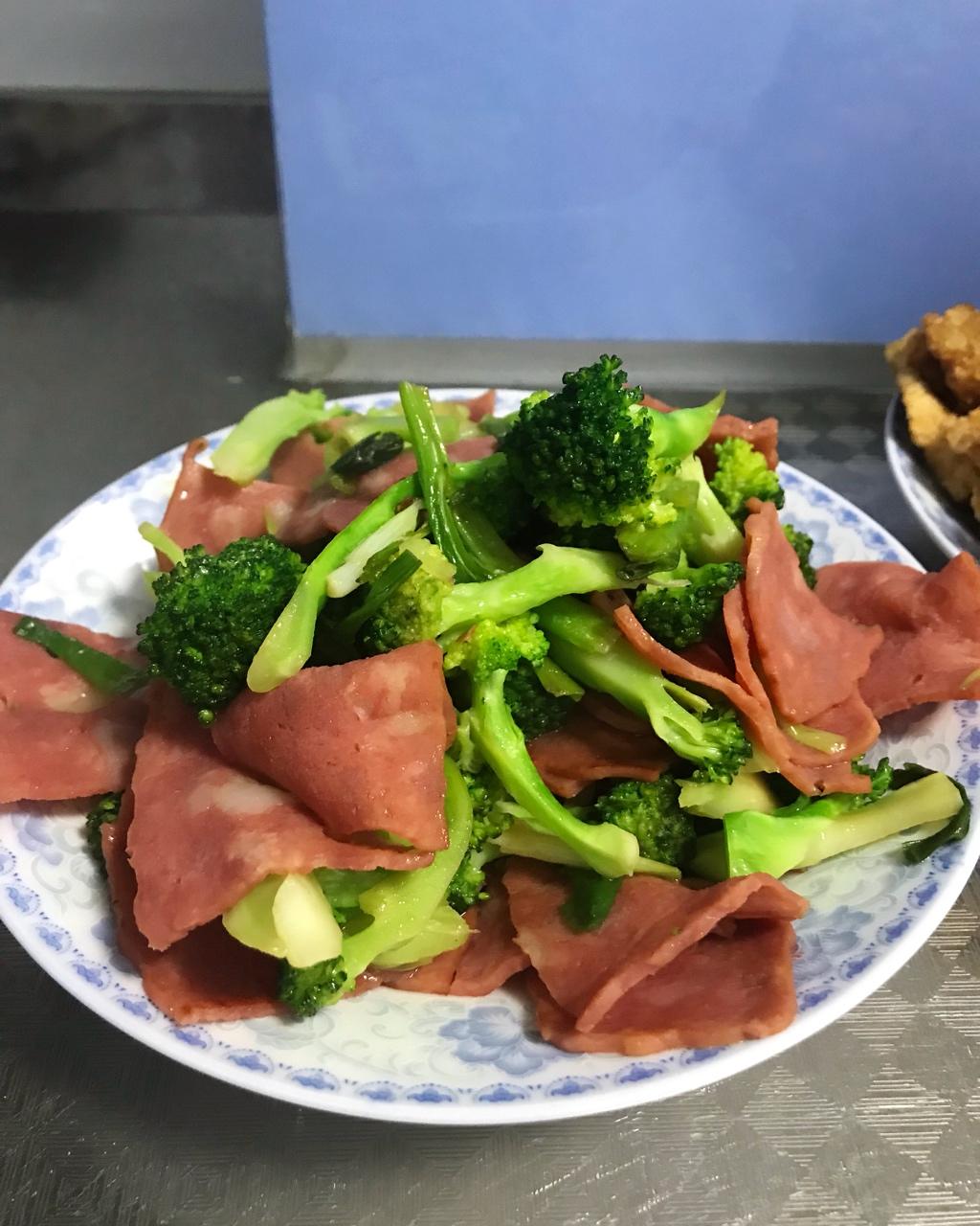 培根炒西兰花