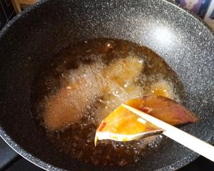 〈熏鲅鱼〉，记忆中的味道，欣小厨 😉的做法 步骤6