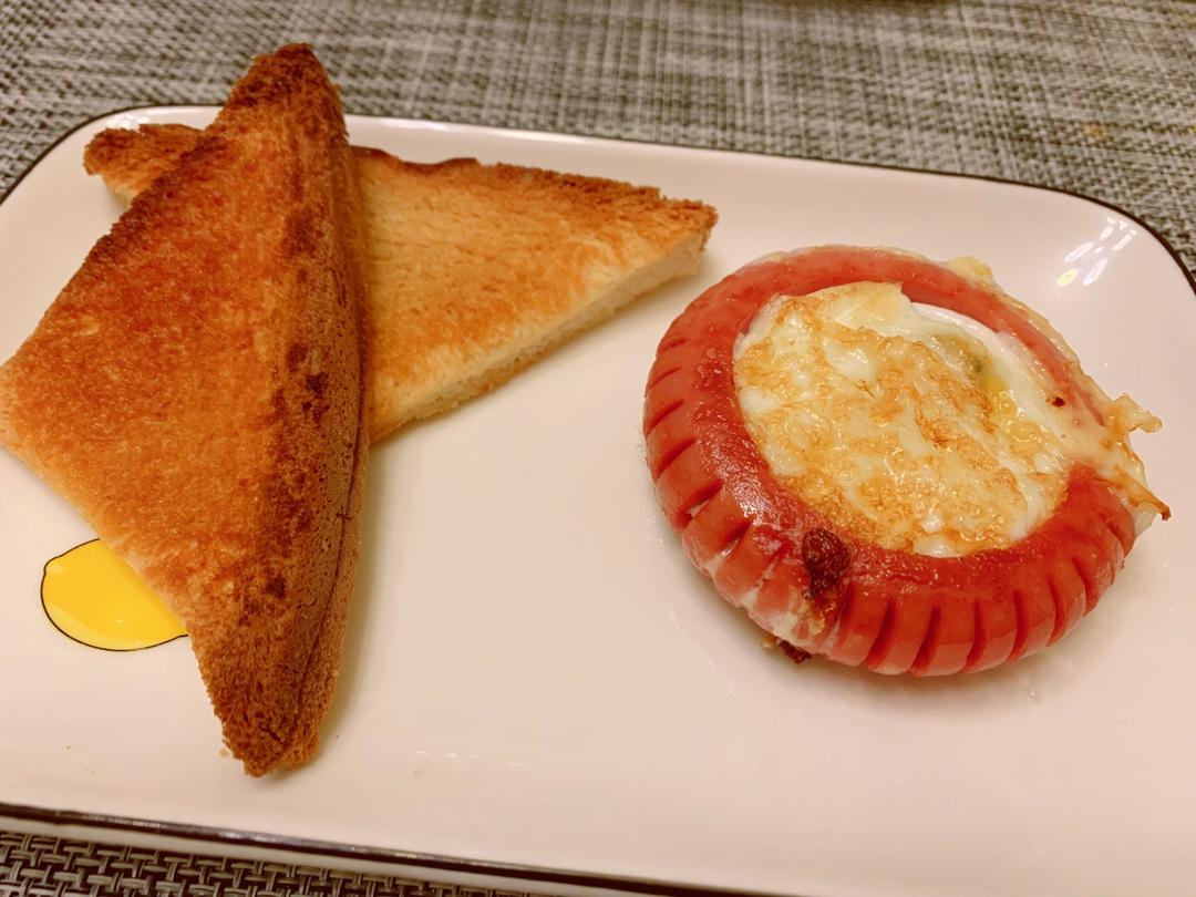 小太阳香肠煎蛋的做法