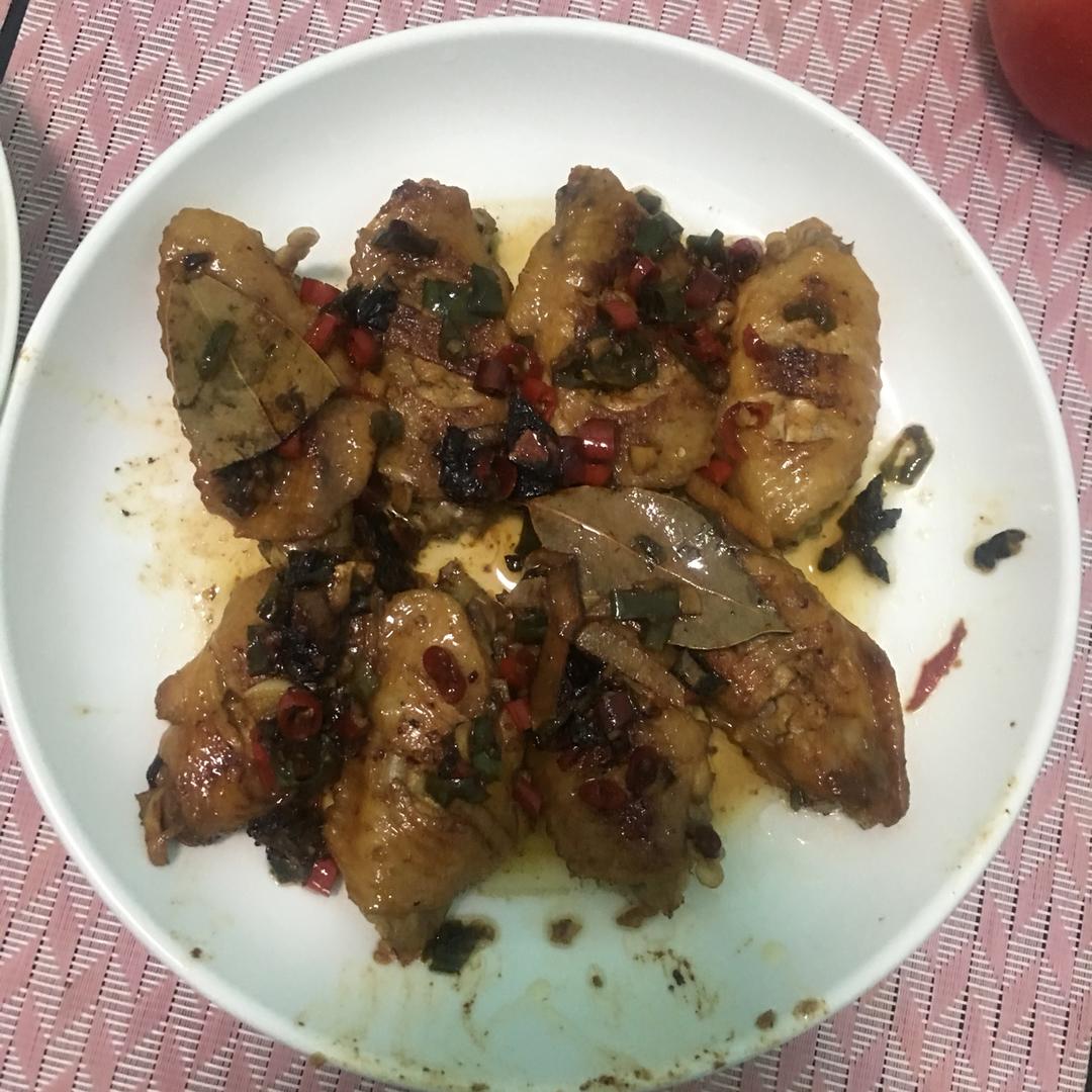 好吃到吸手指的红烧鸡翅