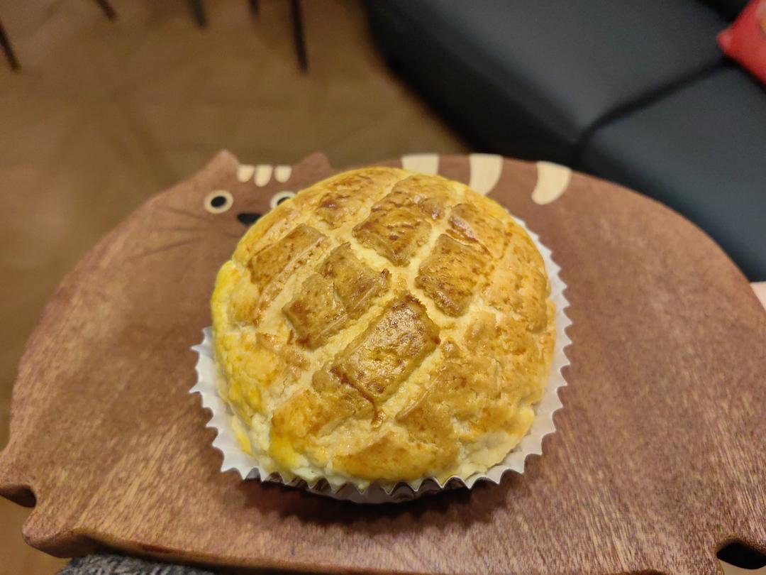 好吃到炸裂的港式菠萝包（附带制作酥皮的小视频）