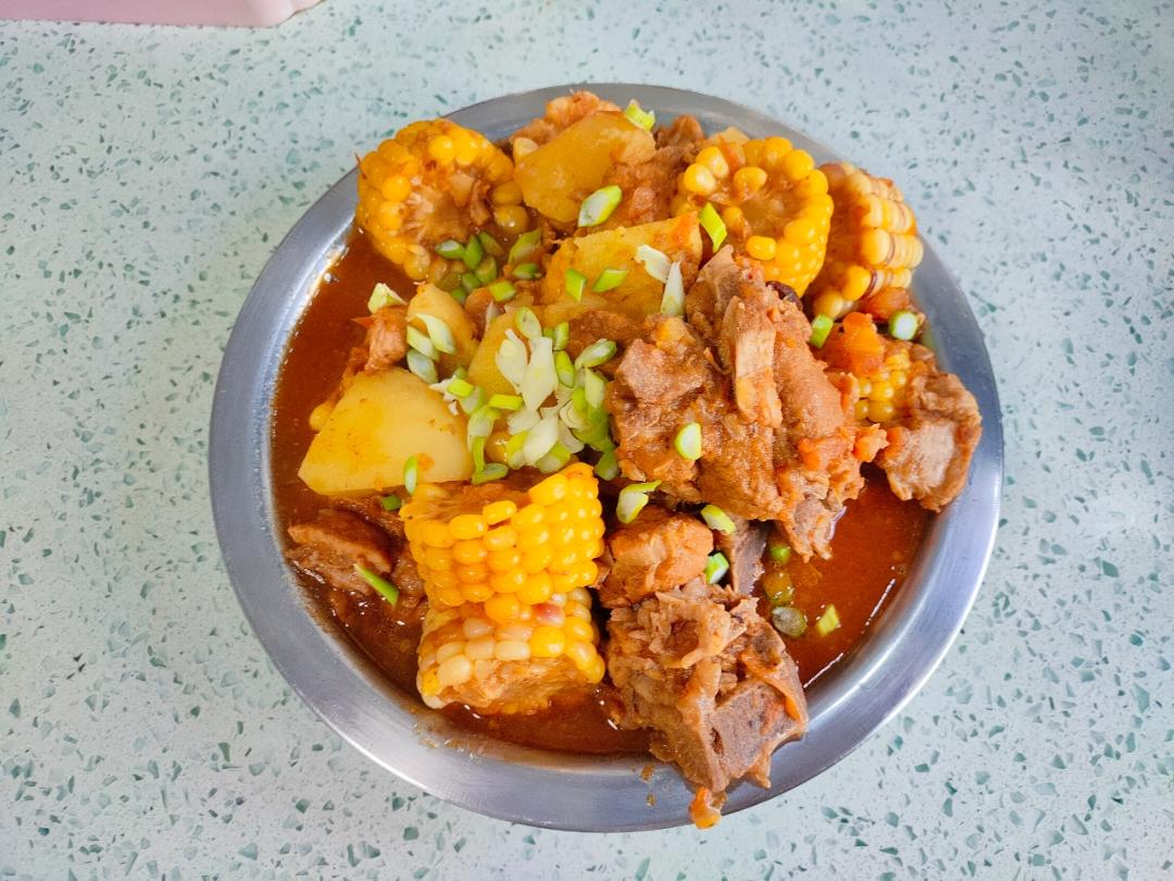 今天做👉🏻番茄炖排骨可太香啦‼️拌饭一绝