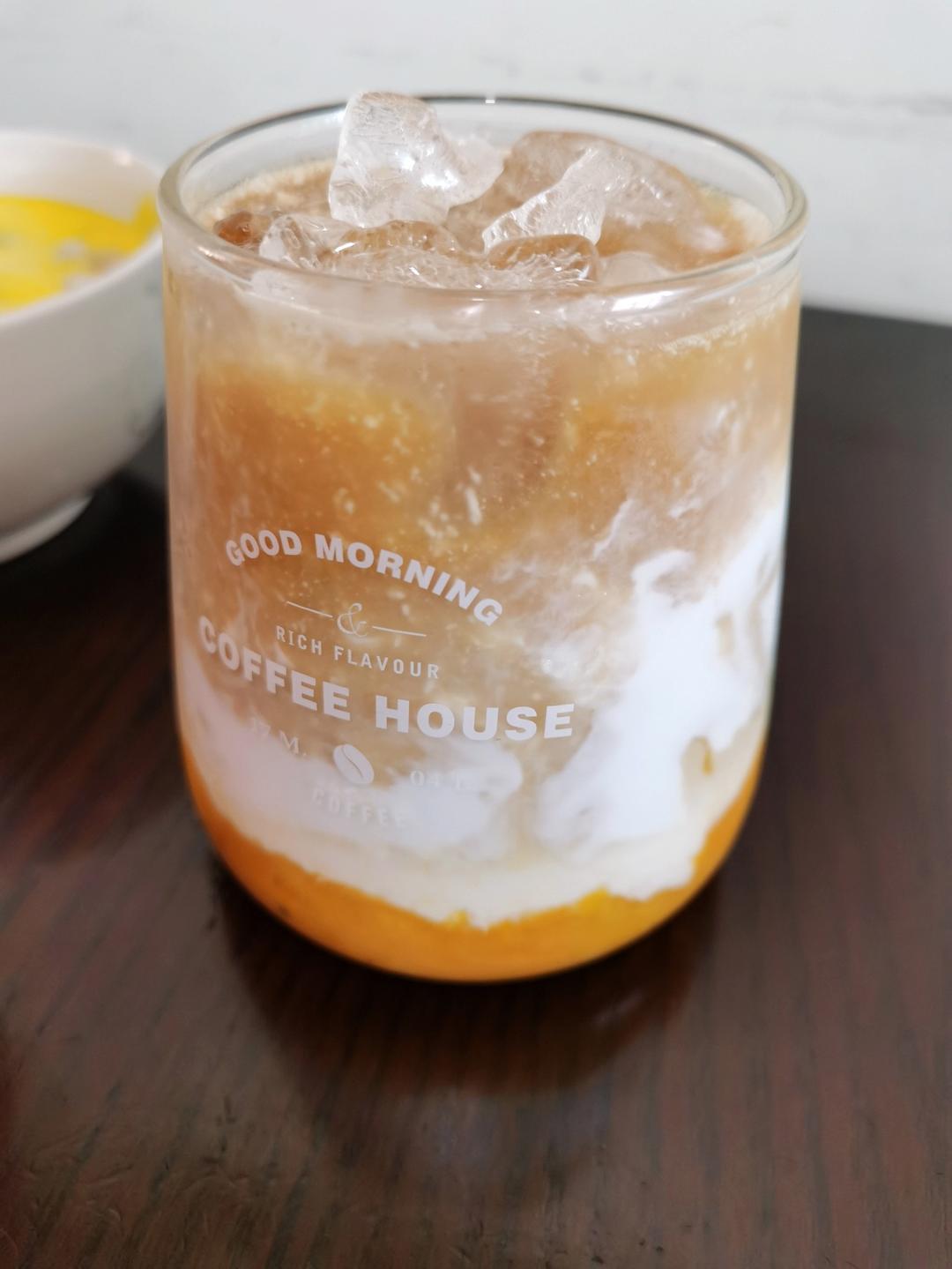 芒果生椰拿铁