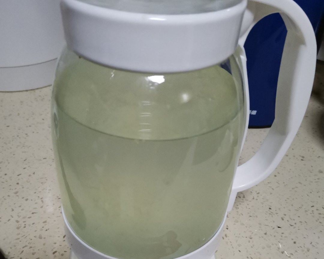 鲜榨蜂蜜柠檬汁（泡）的做法 步骤2