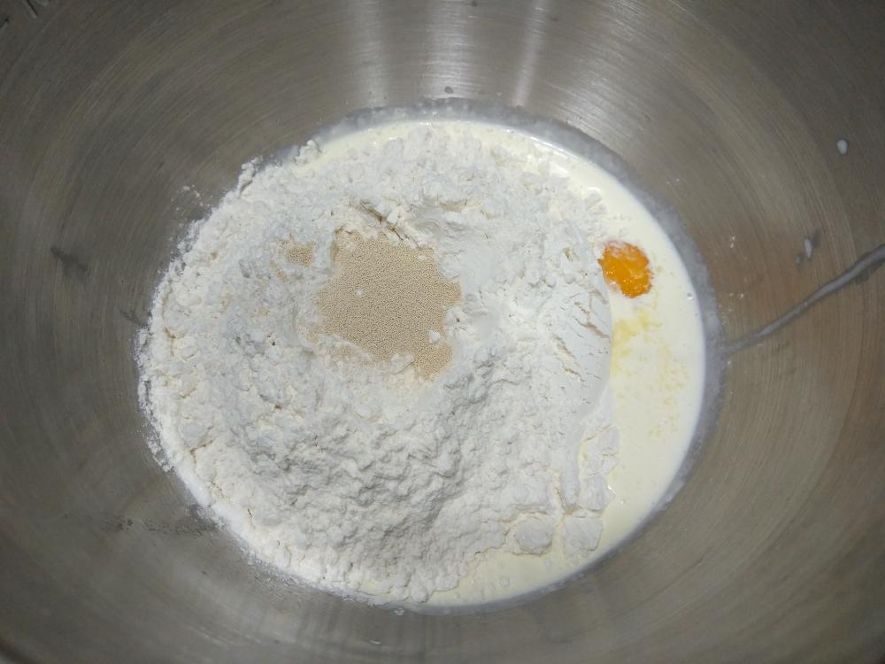 纯奶手撕吐司的做法 步骤1