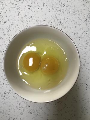 懒得刷锅版西红柿鸡蛋面的做法 步骤1