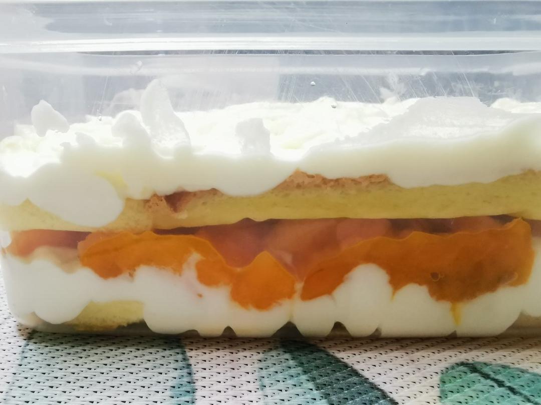 芒果奶油盒子蛋糕