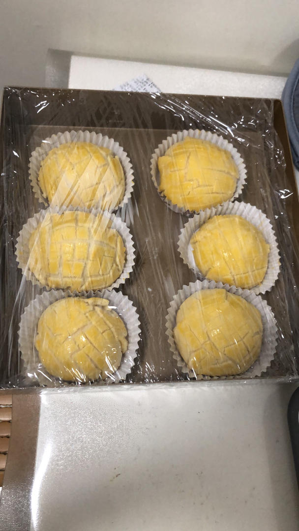 好吃到炸裂的港式菠萝包（附带制作酥皮的小视频）