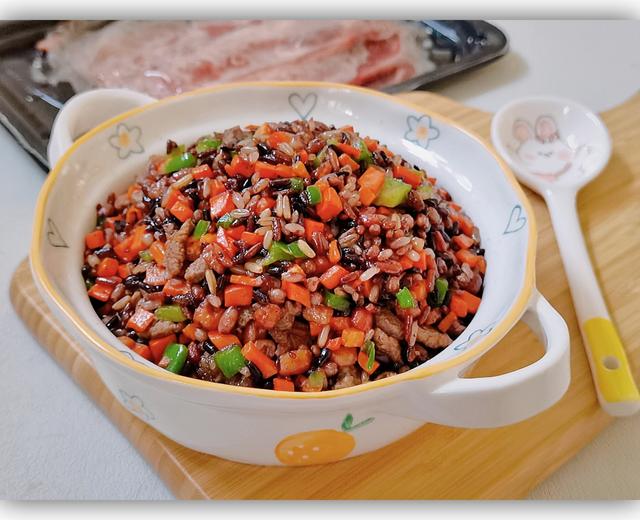 【澳洲牛肉】青椒牛肉粒炒杂粮米饭的做法