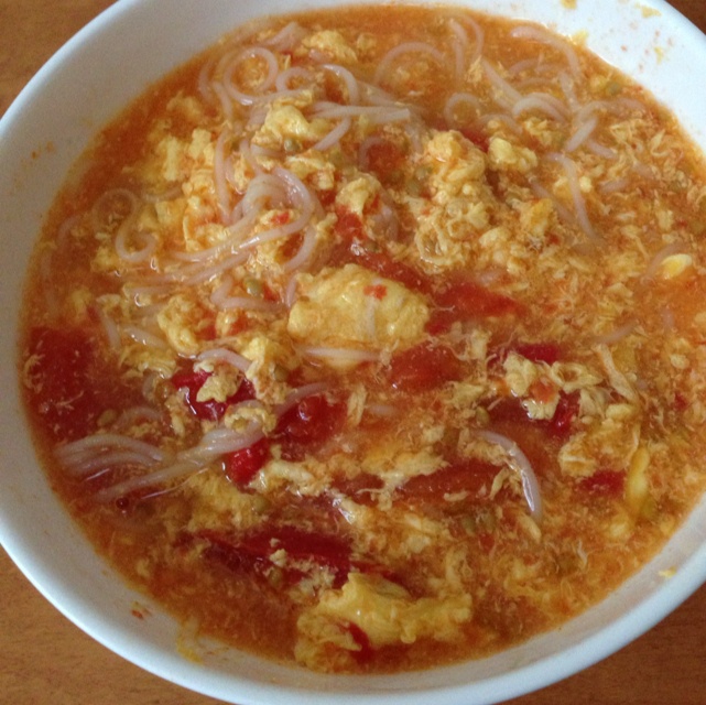 西红柿鸡蛋热汤面