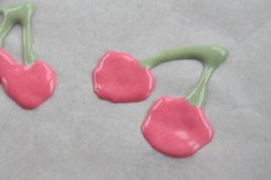 樱桃手绘蛋糕卷的做法 步骤10