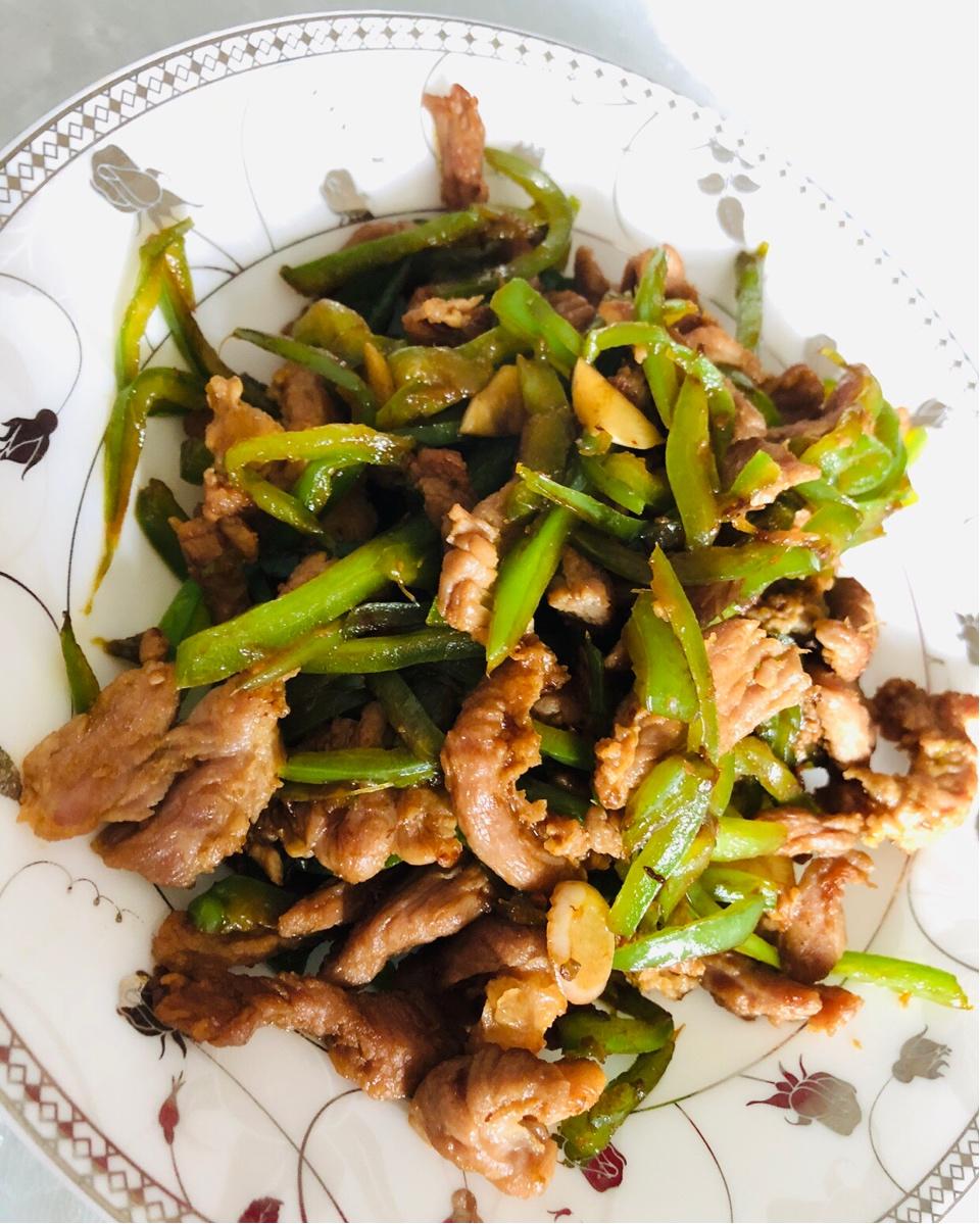 厨师长教你：“青椒肉丝”的正宗做法，色香味俱全