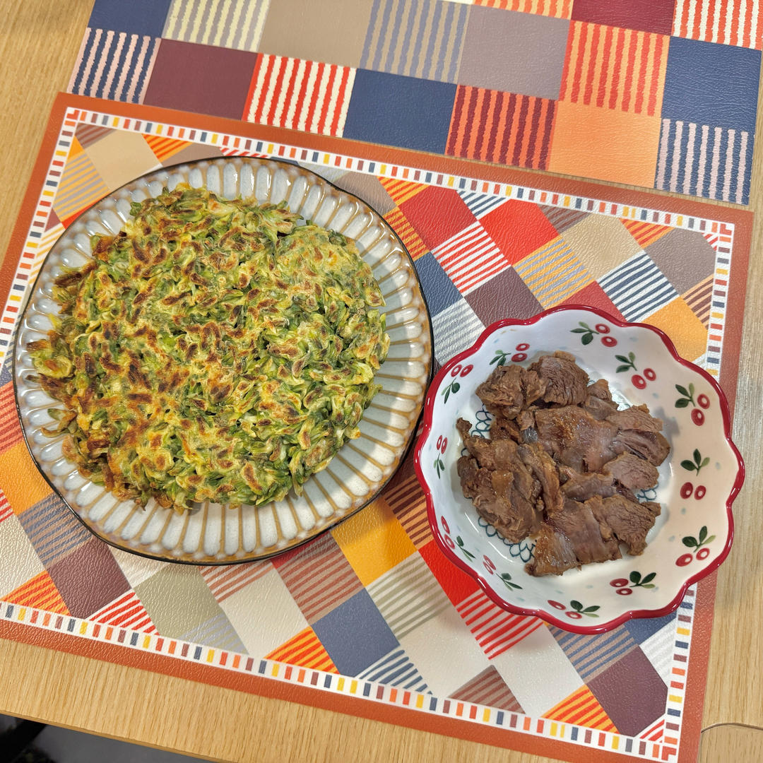槐花鸡蛋饼