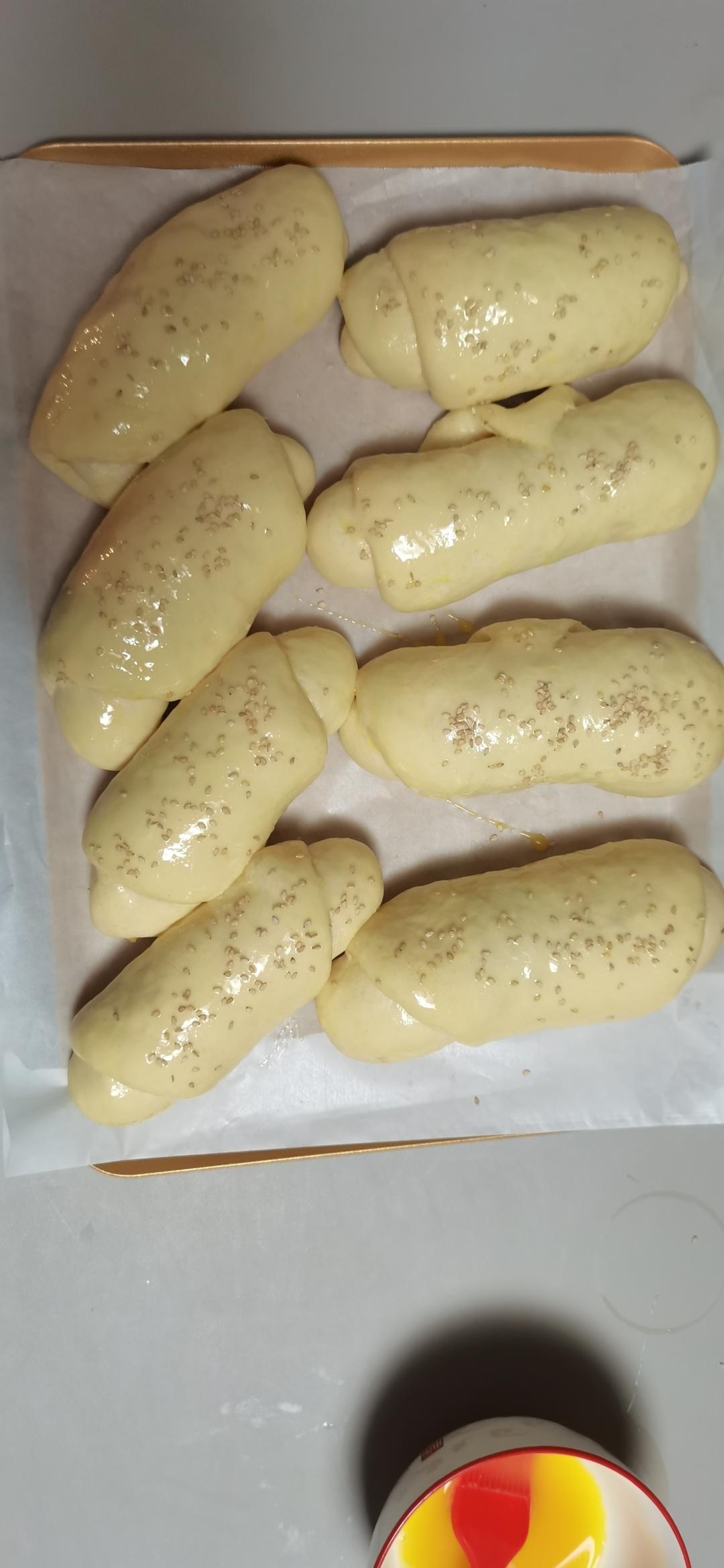 中种炼乳排包(豆沙肉松馅)，百吃不厌，做土司也可以。