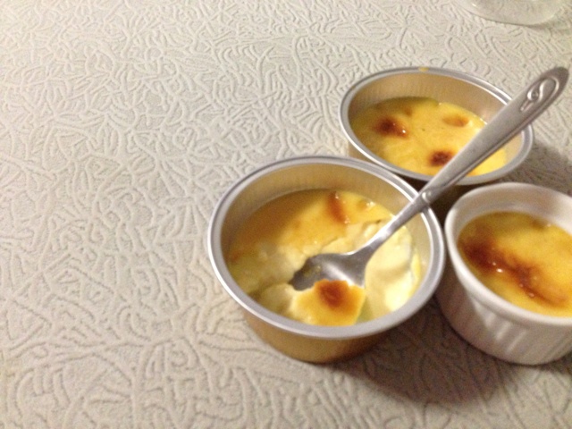 Crèmebrulée。法式烤布雷。焦糖布丁。