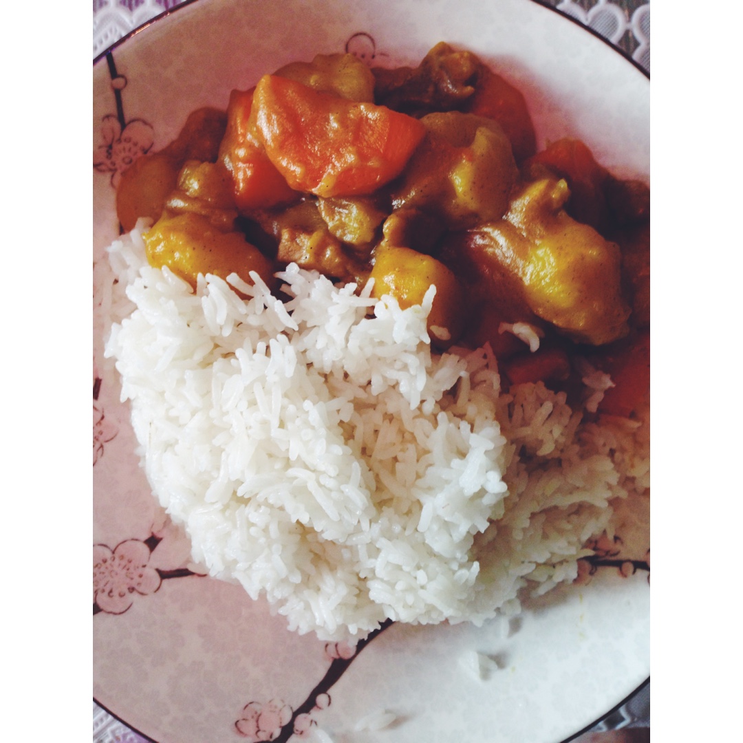 日式咖喱牛肉饭