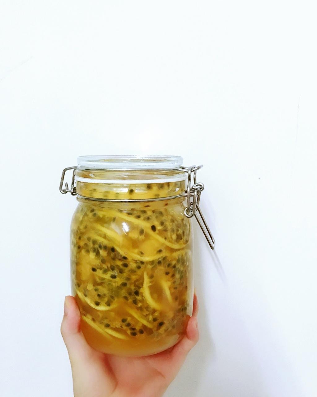 我是小年糕的妈妈做的百香果柠檬蜜