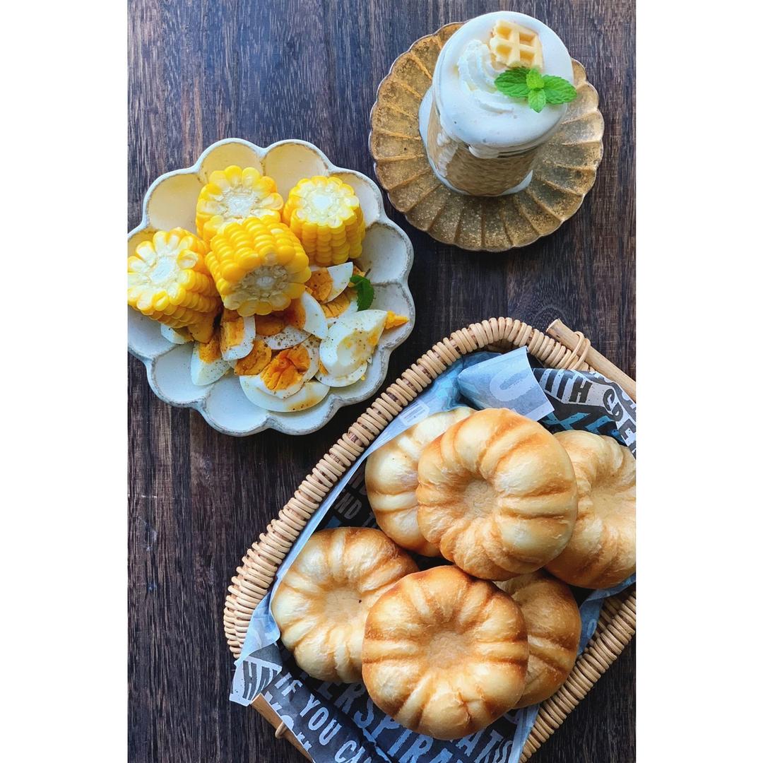 软软萌萌的紫米小面包