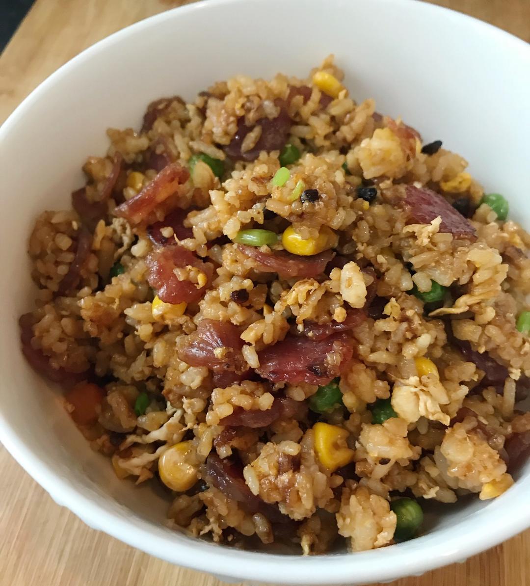 爆好吃的无敌腊肠炒饭