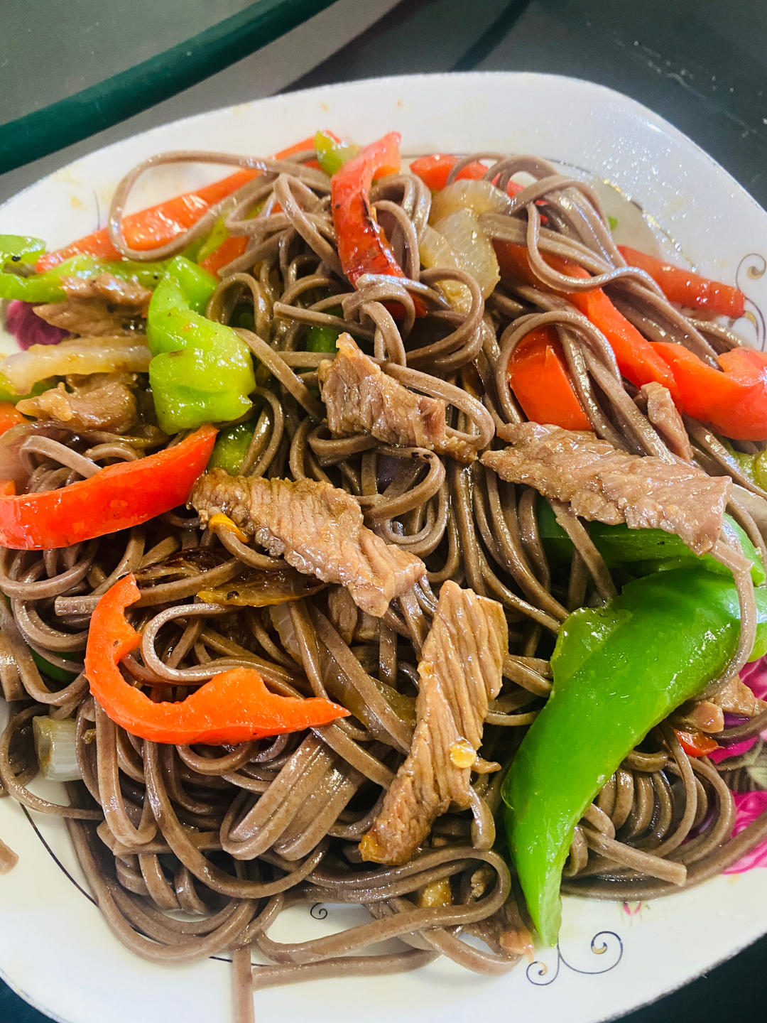 黑椒牛柳荞麦面