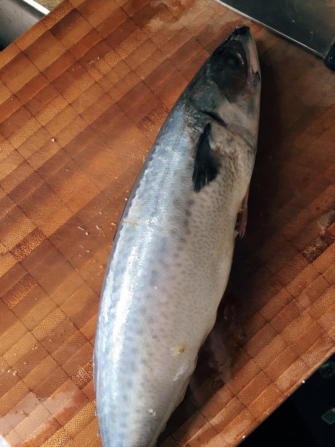 盐烤青花鱼的做法步骤图 盐烤青花鱼怎么做好吃 子鱼鱼 下厨房