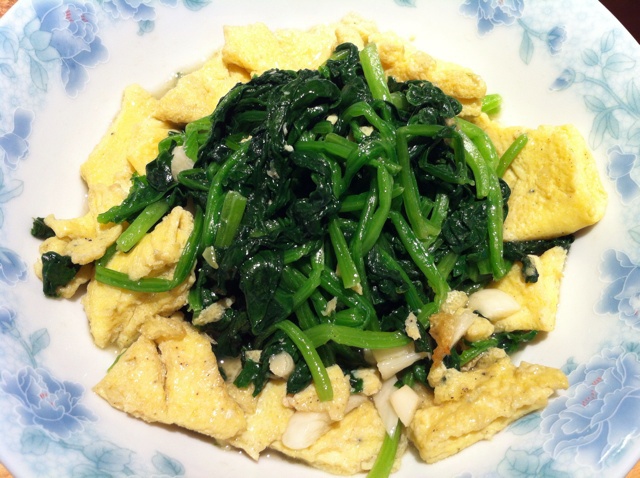 菠菜炒鸡蛋