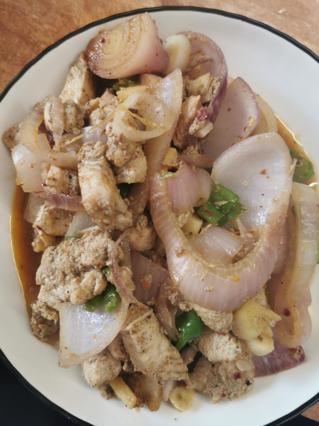 减脂必备❗️不腥不柴的鸡胸肉：青椒炒鸡丁