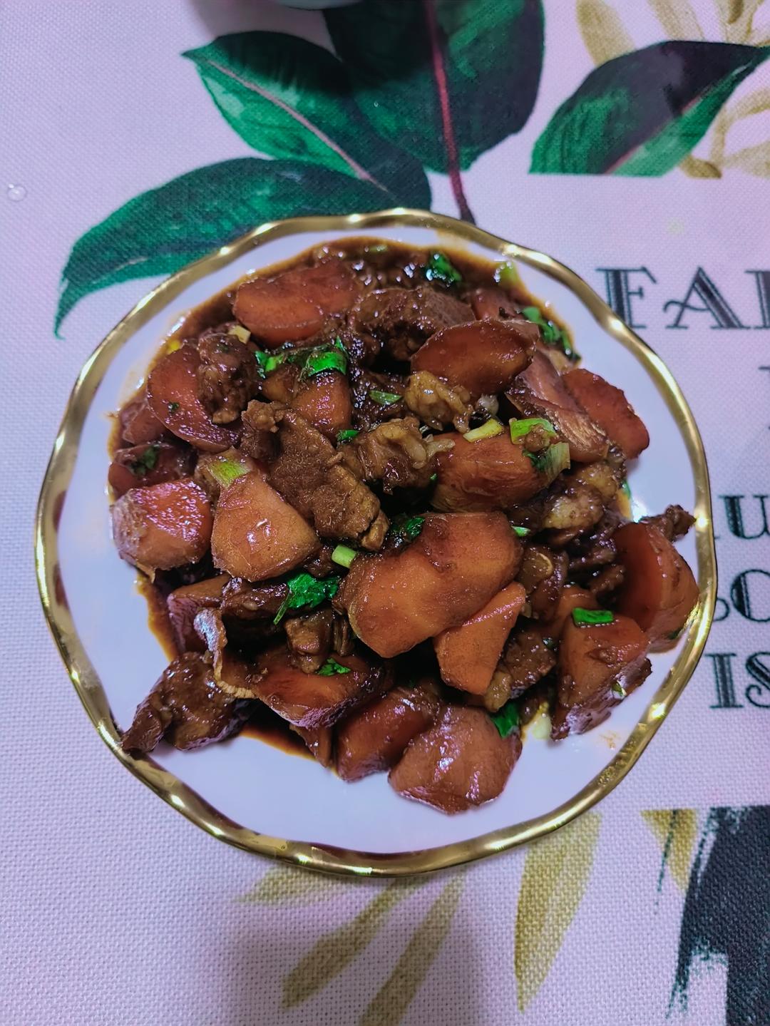 沙沙土豆胡萝卜炖牛肉