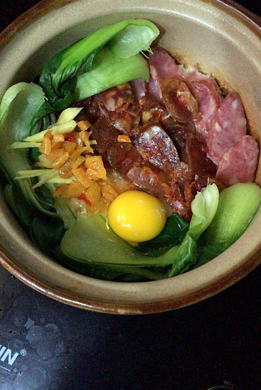 香肠煲仔饭