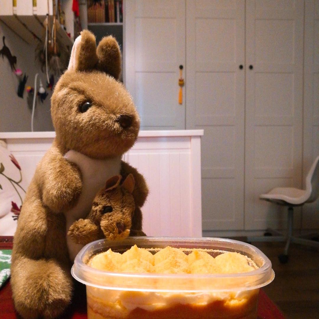 3蛋戚风3蛋酱の豆乳盒子