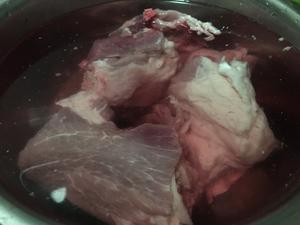 薏米莲子猪骨汤（春季下火汤）的做法 步骤1