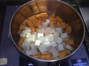 豆腐木瓜牛奶羹的做法 步骤2
