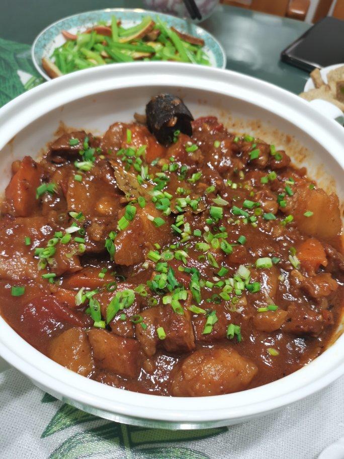番茄土豆炖牛腩