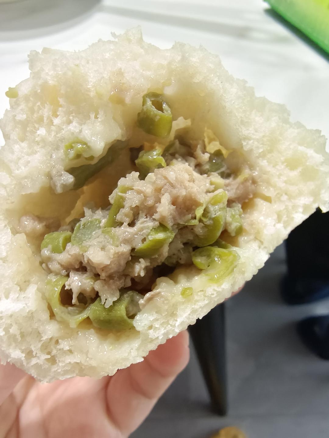 豇豆肉馅包子