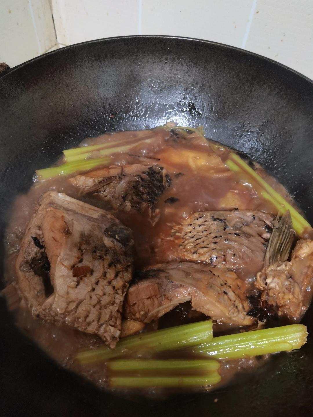 铁锅炖鱼